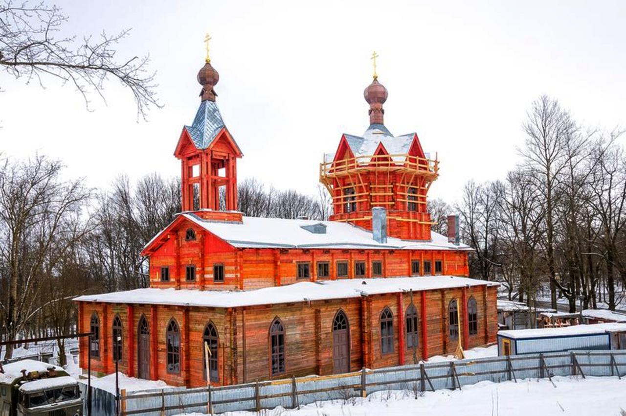 храм в ломоносове