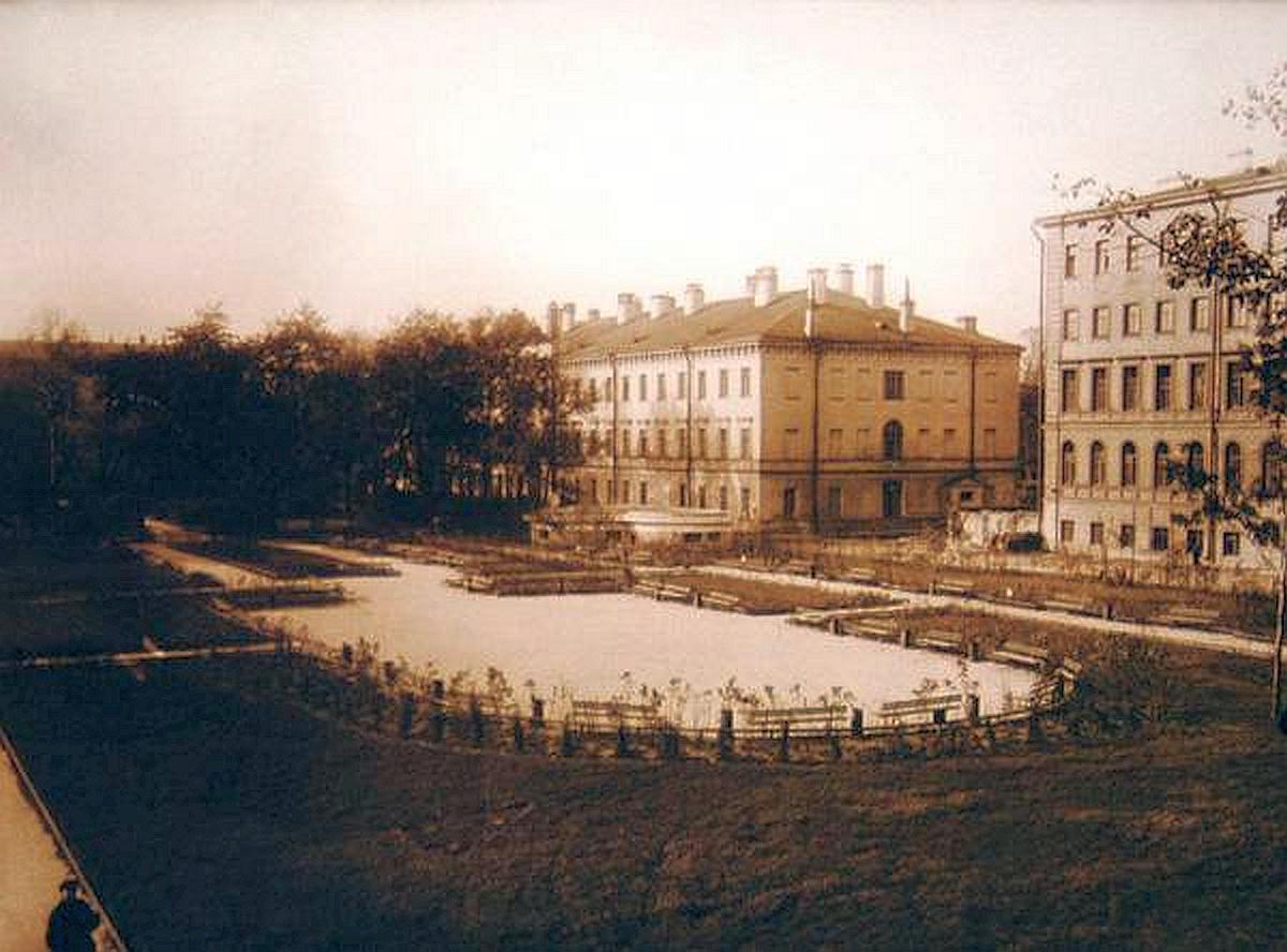 плац семеновского полка в петербурге
